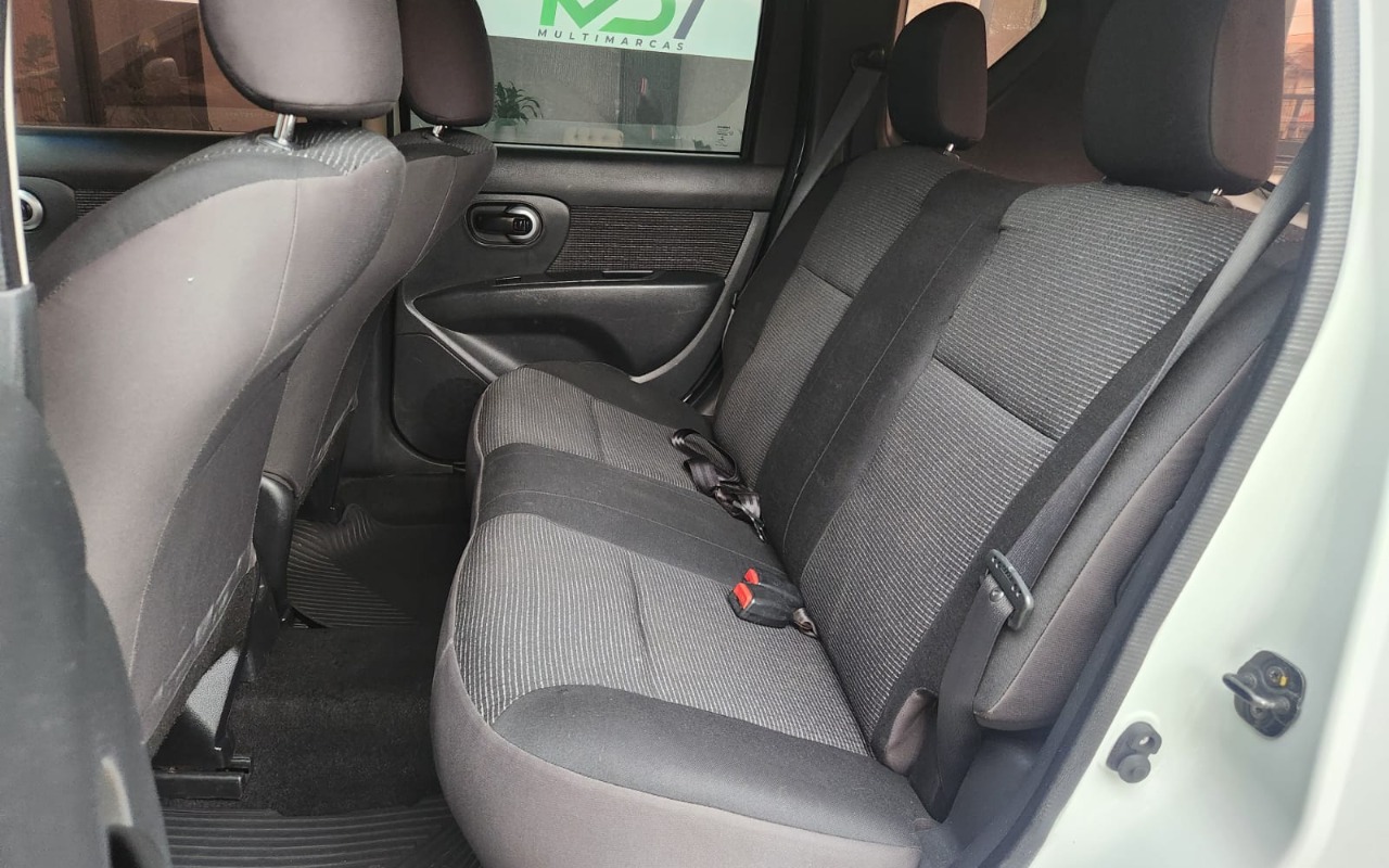 imagem-https://www.socarrao.com.br/sc-vehicle-images-prod/3046839/1785876746249-V2hhdHNBcHAgSW1hZ2UgMjAyNi0wOC0wNCBhdCAxNy4yOS4xMSAoMikuanBlZw.jpeg