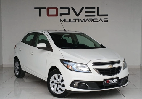 Chevrolet Onix 2015 Branco — foto 1 de 3