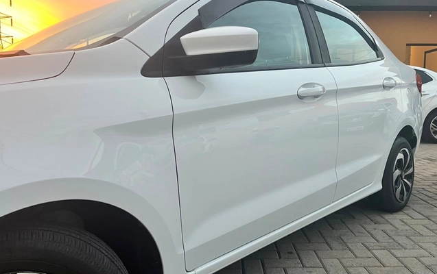 imagem-https://www.socarrao.com.br/sc-vehicle-images-prod/3047407/1785944932231-OTM1MTQ5MzctYjc1OC00NDRkLTgzNTMtN2UyMmZjOTNlNmM0LmpwZWc.jpeg