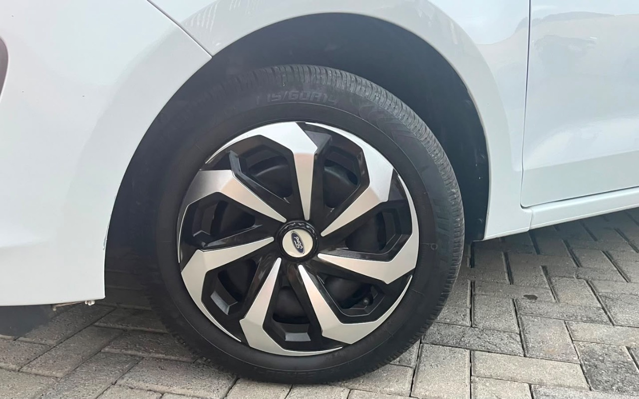 imagem-https://www.socarrao.com.br/sc-vehicle-images-prod/3047407/1785944932521-M2EyNmVhYzktYjE2Yi00ZTNkLTk3MDAtYmNhZjg0NjM1NTEzLmpwZWc.jpeg