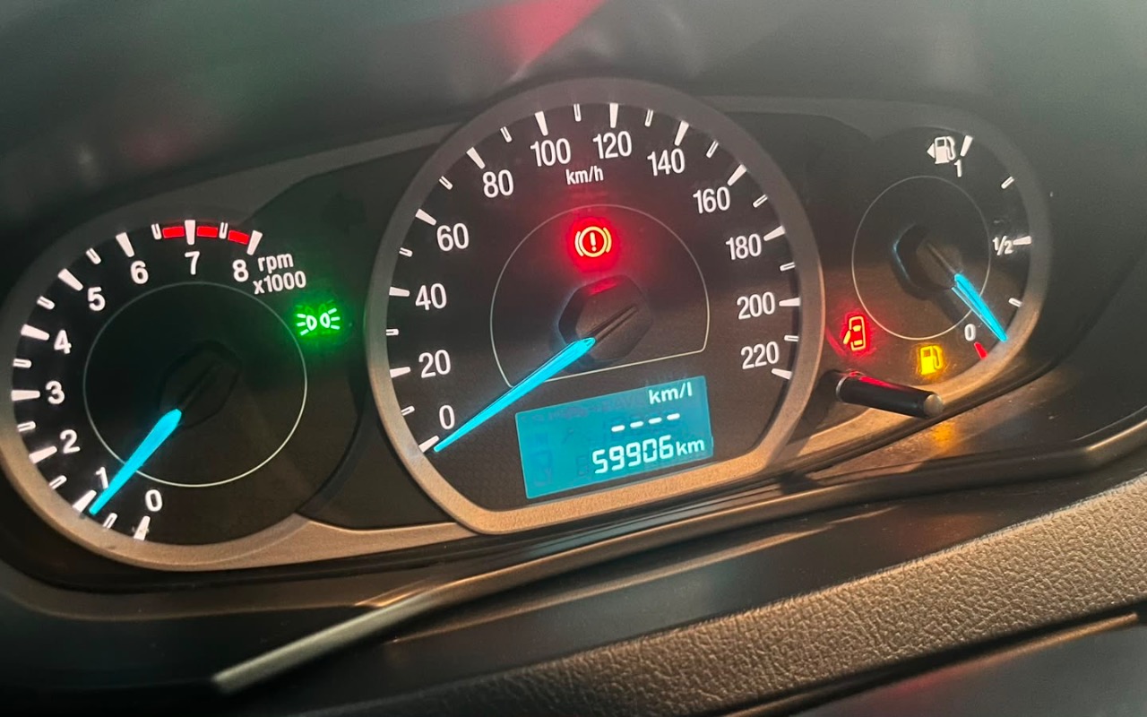 imagem-https://www.socarrao.com.br/sc-vehicle-images-prod/3047407/1785944933368-ODlmNTVjN2YtZWI0My00YjZlLWJkNGEtMzdkNDRhZTNmNzg5LmpwZWc.jpeg