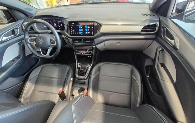 imagem-https://www.socarrao.com.br/sc-vehicle-images-prod/3047558/1786046792780-8349156_17_B_0d8934e01e.jpeg