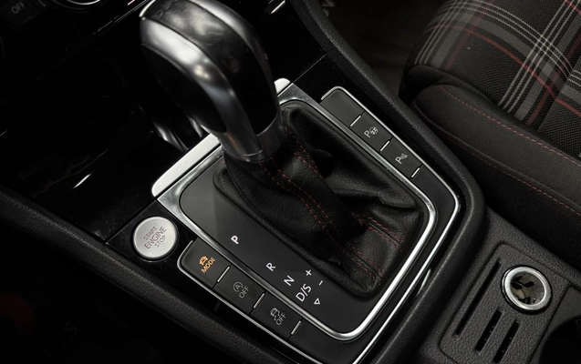 imagem-https://www.socarrao.com.br/sc-vehicle-images-prod/3047776/1789498032952-gb-1d1cf7e.jpg