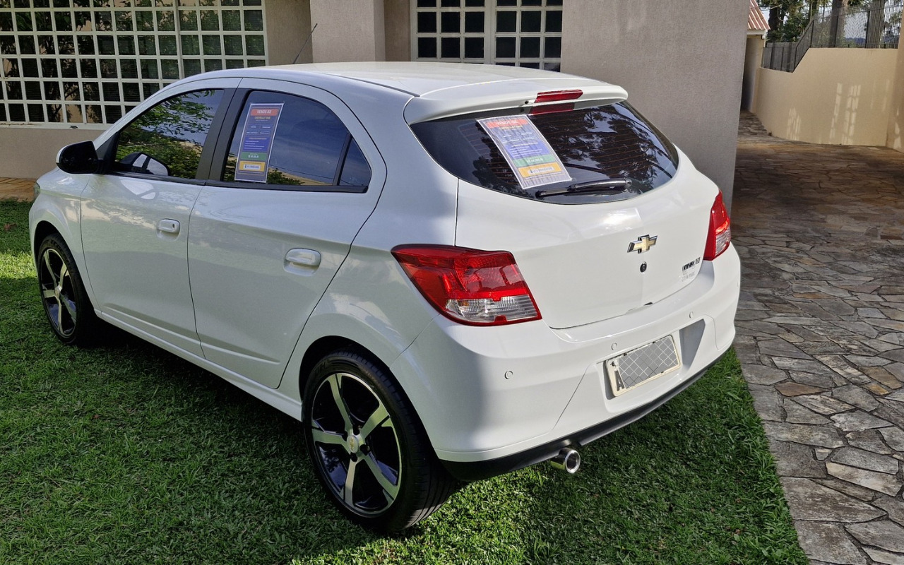 imagem-https://www.socarrao.com.br/sc-vehicle-images-prod/3047882/1785884110505-b25peF8wMy5qcGc.jpg