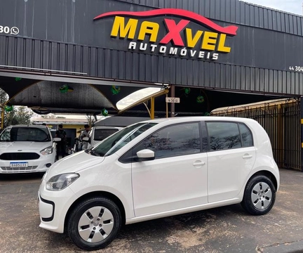 Volkswagen Up! 2017 Branco — foto 1 de 3