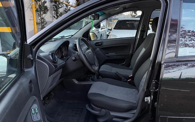 imagem-https://www.socarrao.com.br/sc-vehicle-images-prod/3048745/1788361949875-6865129_12_B_95b6b7f1f8.jpeg