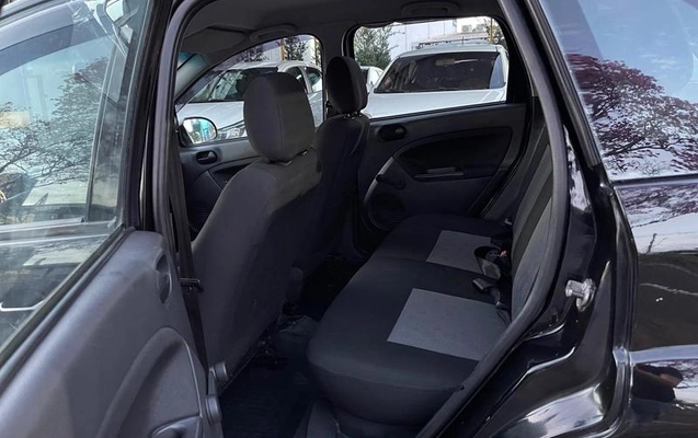 imagem-https://www.socarrao.com.br/sc-vehicle-images-prod/3048745/1788361949876-6865129_13_B_36b553be56.jpeg