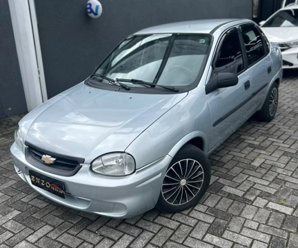 Chevrolet Corsa 2010 Prata — foto 1 de 3
