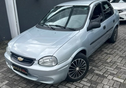 Chevrolet Corsa 2010 Prata — foto 1 de 3