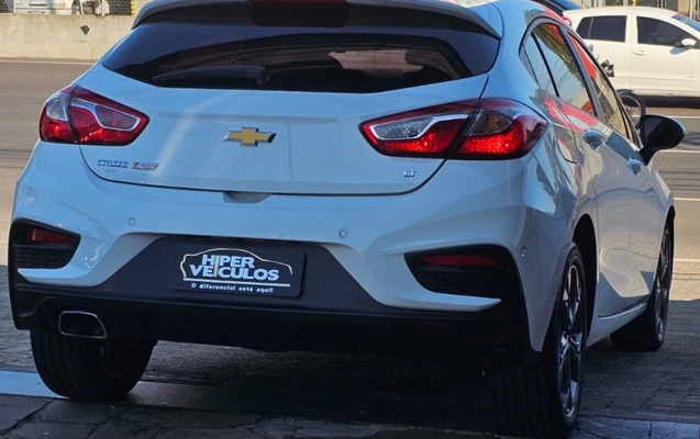 imagem-https://www.socarrao.com.br/sc-vehicle-images-prod/3058080/1785934222367-MDhkMjBjZDMtMzAyMS00NTk1LTk5ZGQtOWQwNzQzZmUxYWRiLmpwZw.jpg