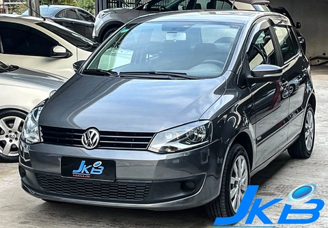 Volkswagen Fox 2014 Cinza — foto 1 de 3