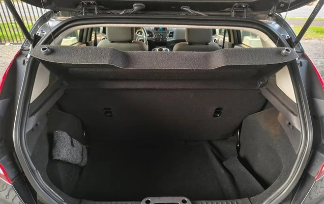 imagem-https://www.socarrao.com.br/sc-vehicle-images-prod/3058207/1789069521142-8348630_10_B_d786f3fd81.jpeg