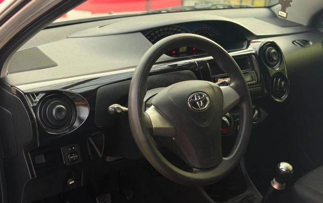 imagem-https://www.socarrao.com.br/sc-vehicle-images-prod/3058249/1790110105462-8349725_5_B_3c21217e2e.jpeg
