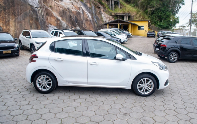 imagem-https://www.socarrao.com.br/sc-vehicle-images-prod/3058366/1787951001125-277e3ff321aa41868f9a4fed274cb277_1787950896695.jpg