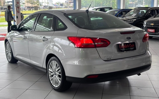 imagem-https://www.socarrao.com.br/sc-vehicle-images-prod/3058759/1785939327727-13_024004.jpg