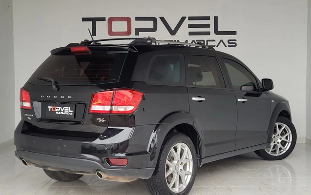 imagem-https://www.socarrao.com.br/sc-vehicle-images-prod/3058797/1785939404087-003_7a6be90a2e17244fa36fb92a646a4511.jpeg