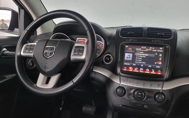 imagem-https://www.socarrao.com.br/sc-vehicle-images-prod/3058797/1785939404090-003_8445754ff9aff1fd9661294e046977a8.jpeg