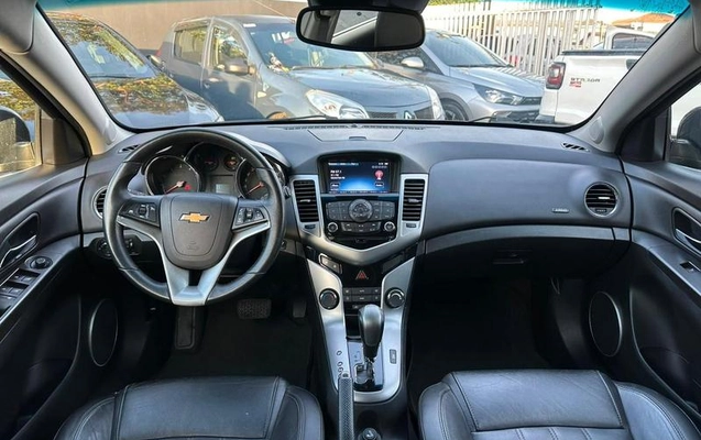 imagem-https://www.socarrao.com.br/sc-vehicle-images-prod/3059116/1785940658617-8332250_4_B_b2497d3756.jpeg