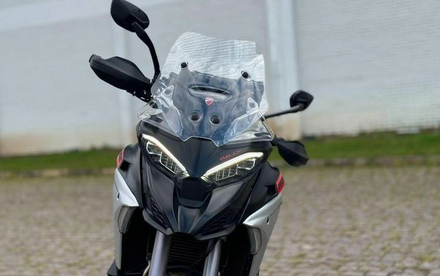 imagem-https://www.socarrao.com.br/sc-vehicle-images-prod/3059235/1788011818754-8350382_13_B_92f59de96a.jpeg