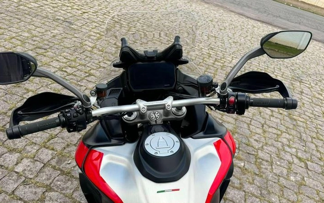 imagem-https://www.socarrao.com.br/sc-vehicle-images-prod/3059235/1788011818761-8350382_6_B_2ab58deac3.jpeg