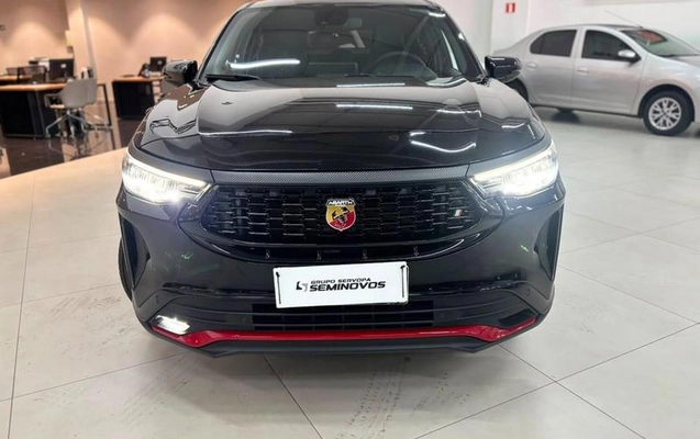 imagem-https://www.socarrao.com.br/sc-vehicle-images-prod/3059259/1785941441184-8350488_12_B_9c9ddfce69.jpeg