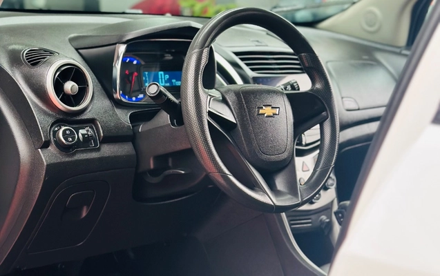 imagem-https://www.socarrao.com.br/sc-vehicle-images-prod/3059336/1788362788592-gb-b03f6a0.jpeg
