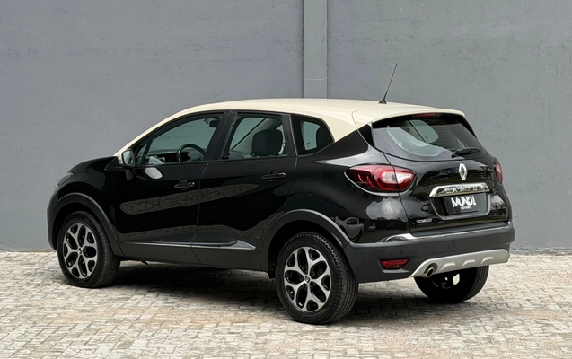 imagem-https://www.socarrao.com.br/sc-vehicle-images-prod/3059337/1785942000503-29ea381a-c22f-4851-994c-cbe66a0f1ead.jpg
