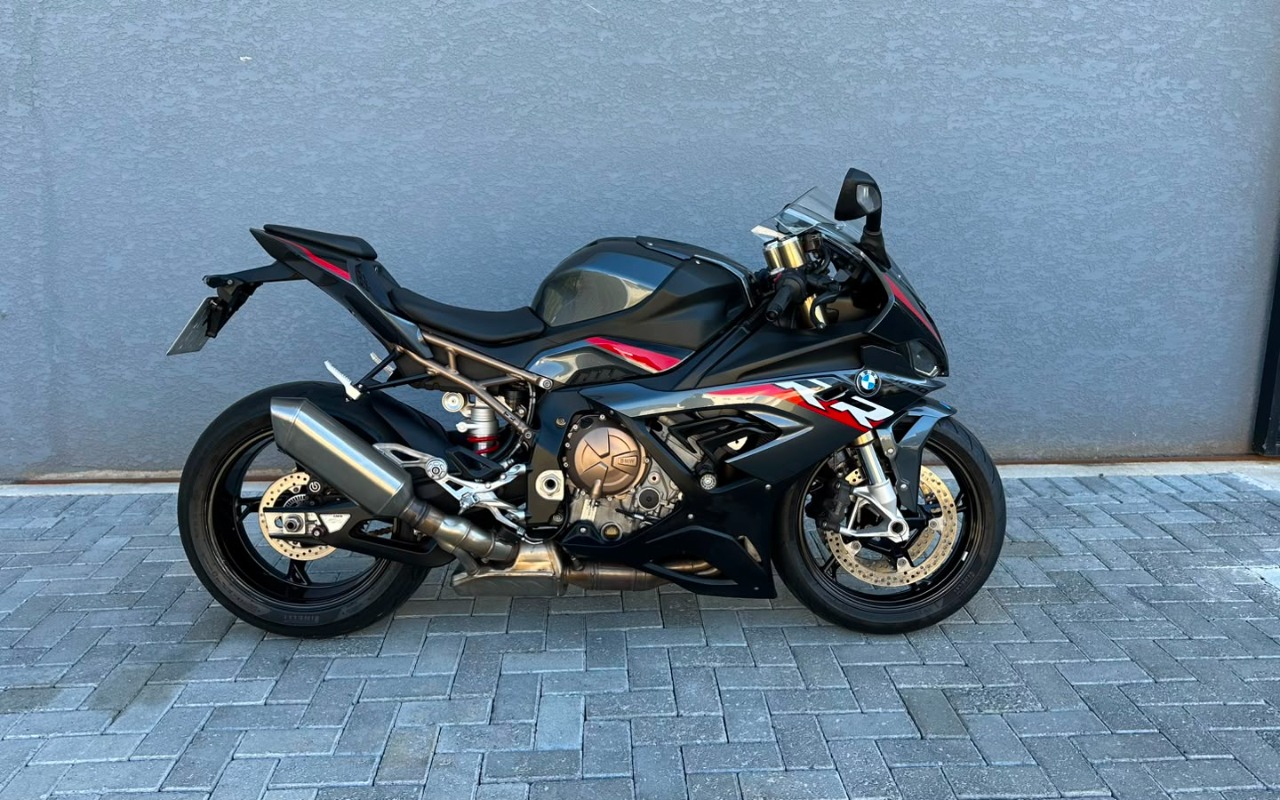 imagem-https://www.socarrao.com.br/sc-vehicle-images-prod/3059368/1785942129194-ZjUxZWU4M2MtNDNhMS00NGM3LTkyYWUtY2ExZGY4ZWFiZjZmLmpwZw.jpg