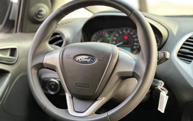 imagem-https://www.socarrao.com.br/sc-vehicle-images-prod/3059670/1786548940835-8243288_17_B_f678a6e7d9.jpeg