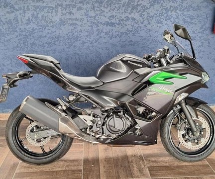 Kawasaki NINJA 500 2025 Cinza — foto 1 de 3