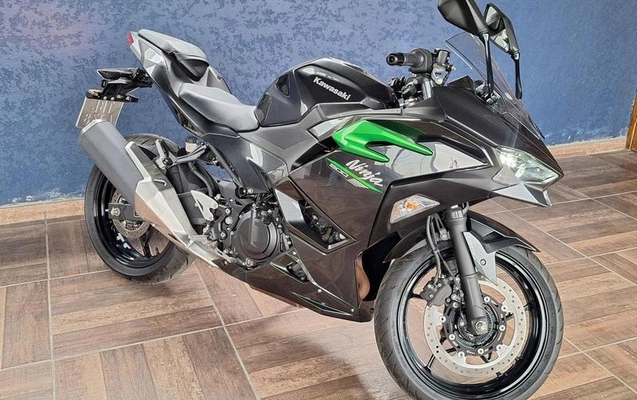 imagem-https://www.socarrao.com.br/sc-vehicle-images-prod/3060008/1788011824386-8350596_2_B_6eda5c1c81.jpeg