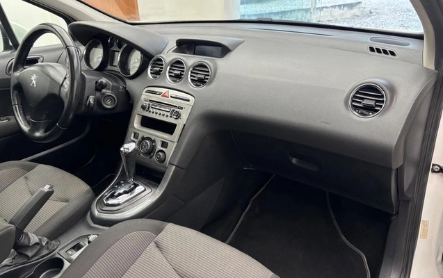 imagem-https://www.socarrao.com.br/sc-vehicle-images-prod/3060935/1785946047338-8290271_14_B_fb6f79b80d.jpeg