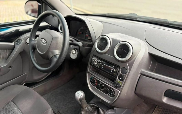 imagem-https://www.socarrao.com.br/sc-vehicle-images-prod/3061064/1789592657631-8301597_11_B_3cd0a9d84f.jpeg
