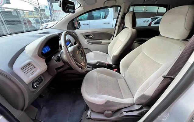 imagem-https://www.socarrao.com.br/sc-vehicle-images-prod/3061662/1785948075487-8350983_7_B_21304e35d9.jpeg