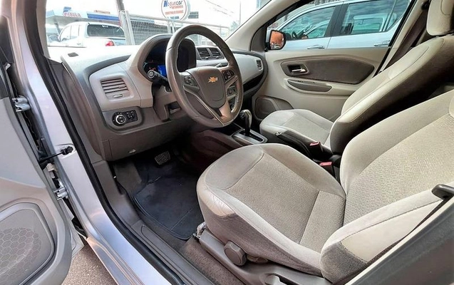 imagem-https://www.socarrao.com.br/sc-vehicle-images-prod/3061662/1785948075489-8350983_5_B_74238c5c5c.jpeg
