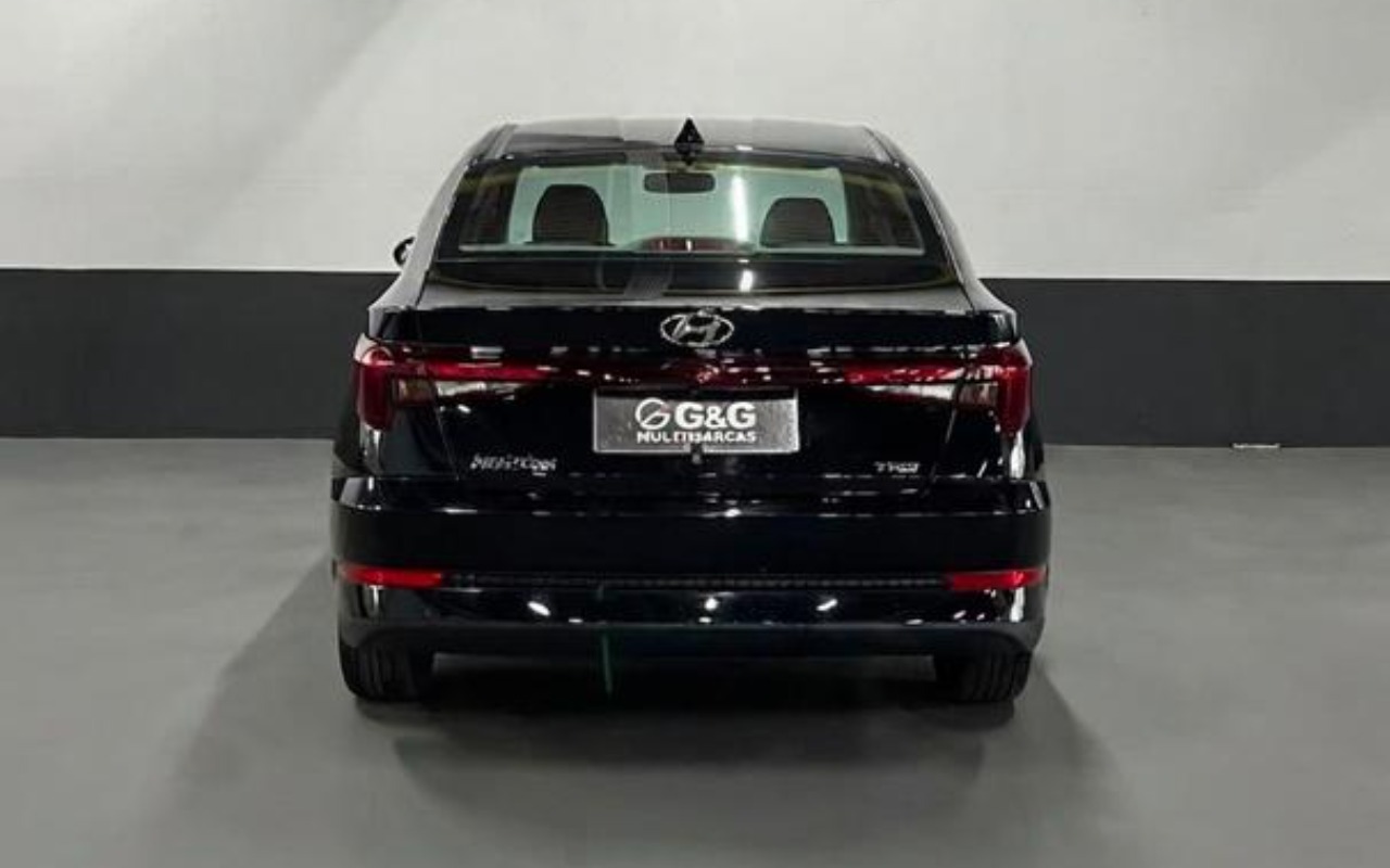 imagem-https://www.socarrao.com.br/sc-vehicle-images-prod/3062174/1785949042391-ODMyMjk1NV8xMl9CX2JjZTUwYjc2YmYuanBlZw.jpeg