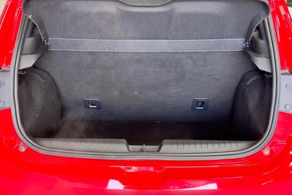 imagem-https://www.socarrao.com.br/sc-vehicle-images-prod/3062408/1789160976757-8347901_17_B_05cc4dfa8e.jpeg