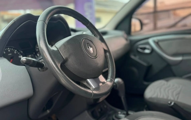 imagem-https://www.socarrao.com.br/sc-vehicle-images-prod/3062741/1785950377636-47713b4f27384337bcbf45cd7ae43b19_1785950219710.jpg