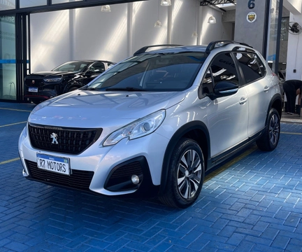 Peugeot 2008 2022 Prata — foto 1 de 3