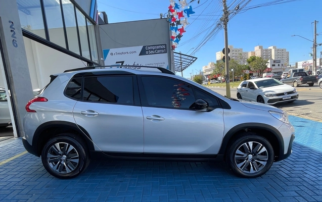 imagem-https://www.socarrao.com.br/sc-vehicle-images-prod/3062758/1785950409060-7_021931.jpg