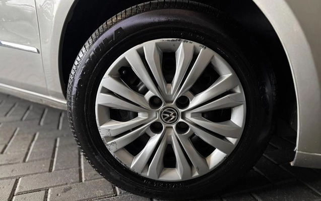 imagem-https://www.socarrao.com.br/sc-vehicle-images-prod/3063152/1789478124921-8343137_13_B_f93ece71c9.jpeg