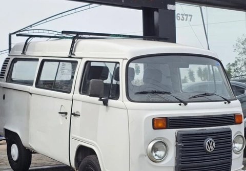 Volkswagen Kombi 2012 Branco — foto 1 de 3