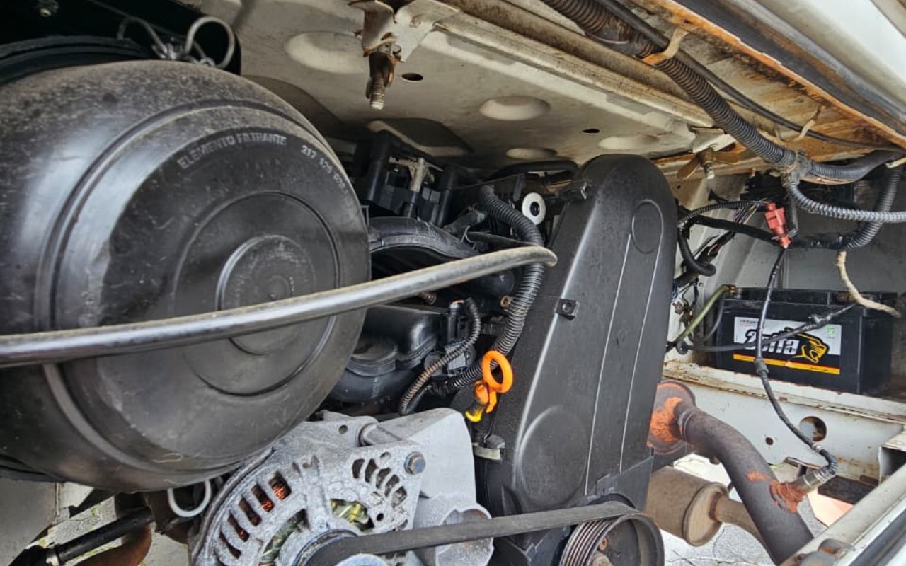 imagem-https://www.socarrao.com.br/sc-vehicle-images-prod/3063187/1785951520408-NGU3YTU2ODQtYjhkYi00Njg5LTk1MDgtNDg3NWZjNmY2OGE1LmpwZw.jpg