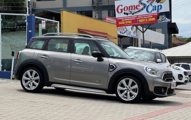 imagem-https://www.socarrao.com.br/sc-vehicle-images-prod/3063341/1785951841493-003_2618d2a8ce19defc7a52f3ac06e01c25.jpeg