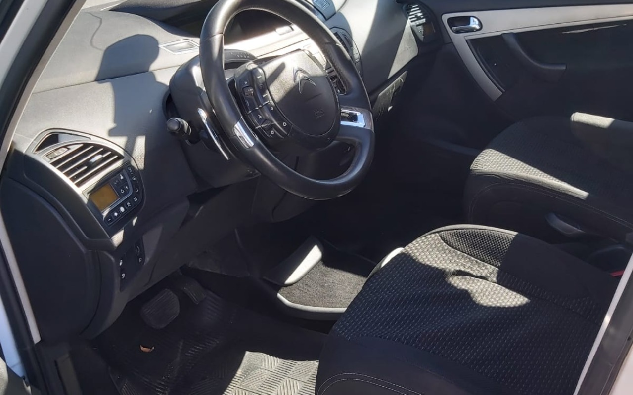 imagem-https://www.socarrao.com.br/sc-vehicle-images-prod/3063370/1785951935365-V2hhdHNBcHAgSW1hZ2UgMjAyNi0wNy0wOSBhdCAyMS4yMy4xNyAoMTUpLmpwZWc.jpeg