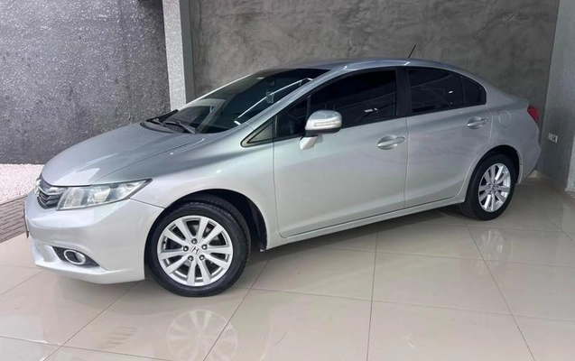 imagem-https://www.socarrao.com.br/sc-vehicle-images-prod/3063393/1787769678580-8302034_0_B_1b1cd05690.jpeg