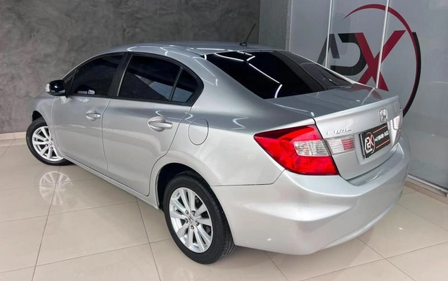imagem-https://www.socarrao.com.br/sc-vehicle-images-prod/3063393/1787769678594-8302034_8_B_6246bf5941.jpeg