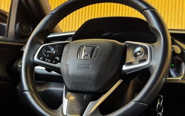 imagem-https://www.socarrao.com.br/sc-vehicle-images-prod/3063586/1786552516113-8279562_17_B_74c8f0e1bd.jpeg