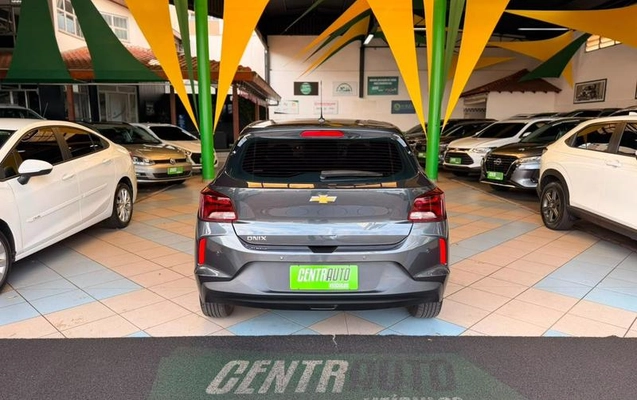 imagem-https://www.socarrao.com.br/sc-vehicle-images-prod/3063749/1789669903148-8289555_7_B_e3b16baadb.jpeg