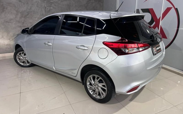 imagem-https://www.socarrao.com.br/sc-vehicle-images-prod/3063863/1787771414446-8200001_8_B_6bb3504f22.jpeg
